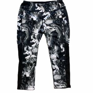 Avia Capri Leggings Black & White Marble womens size XL